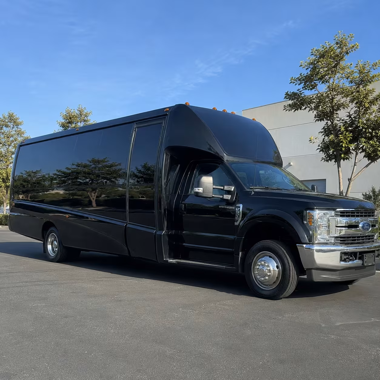 bus rentals for lincoln proms homecomings