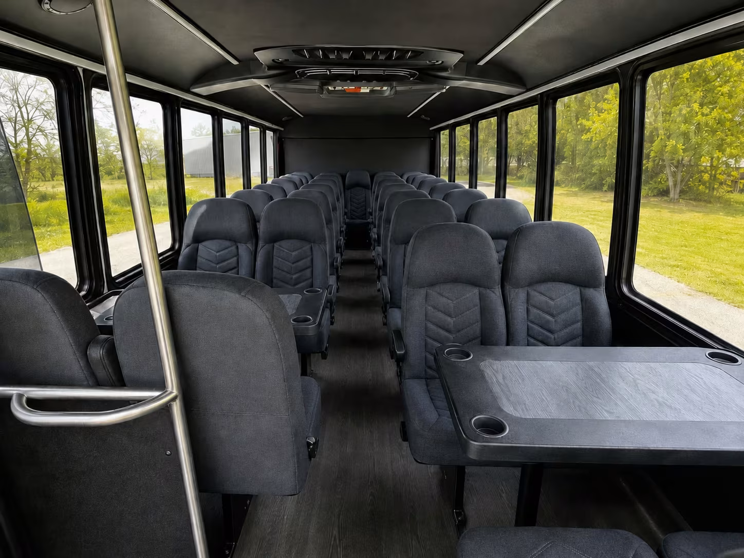 lincoln 18 passenger minibus rental