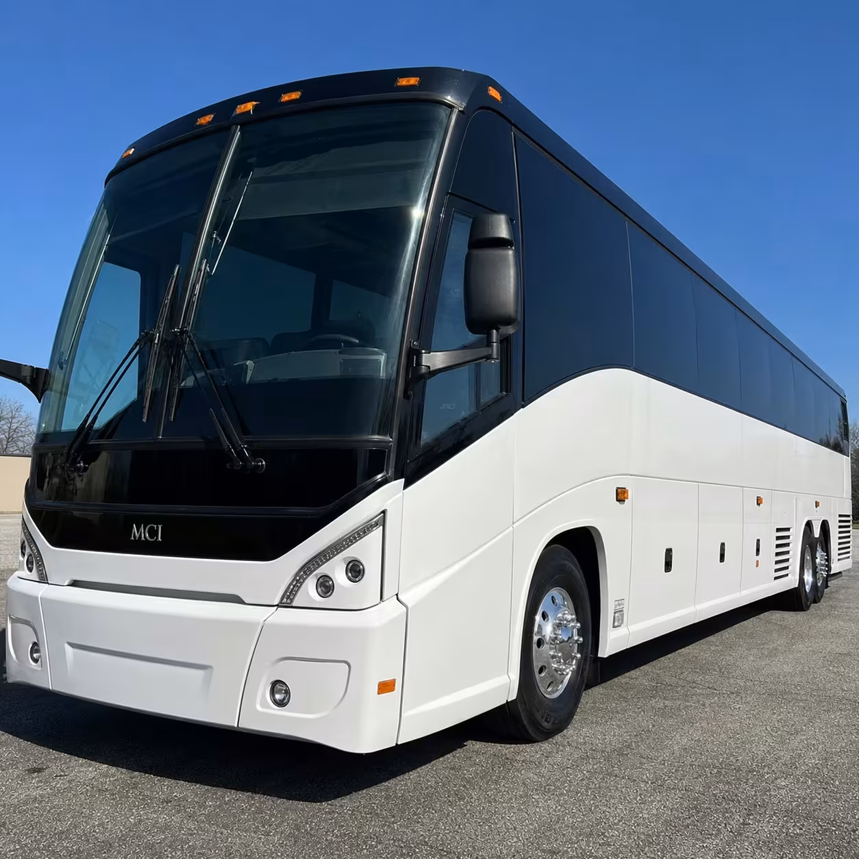 lincoln airport shuttle buses for group arrivals and departures