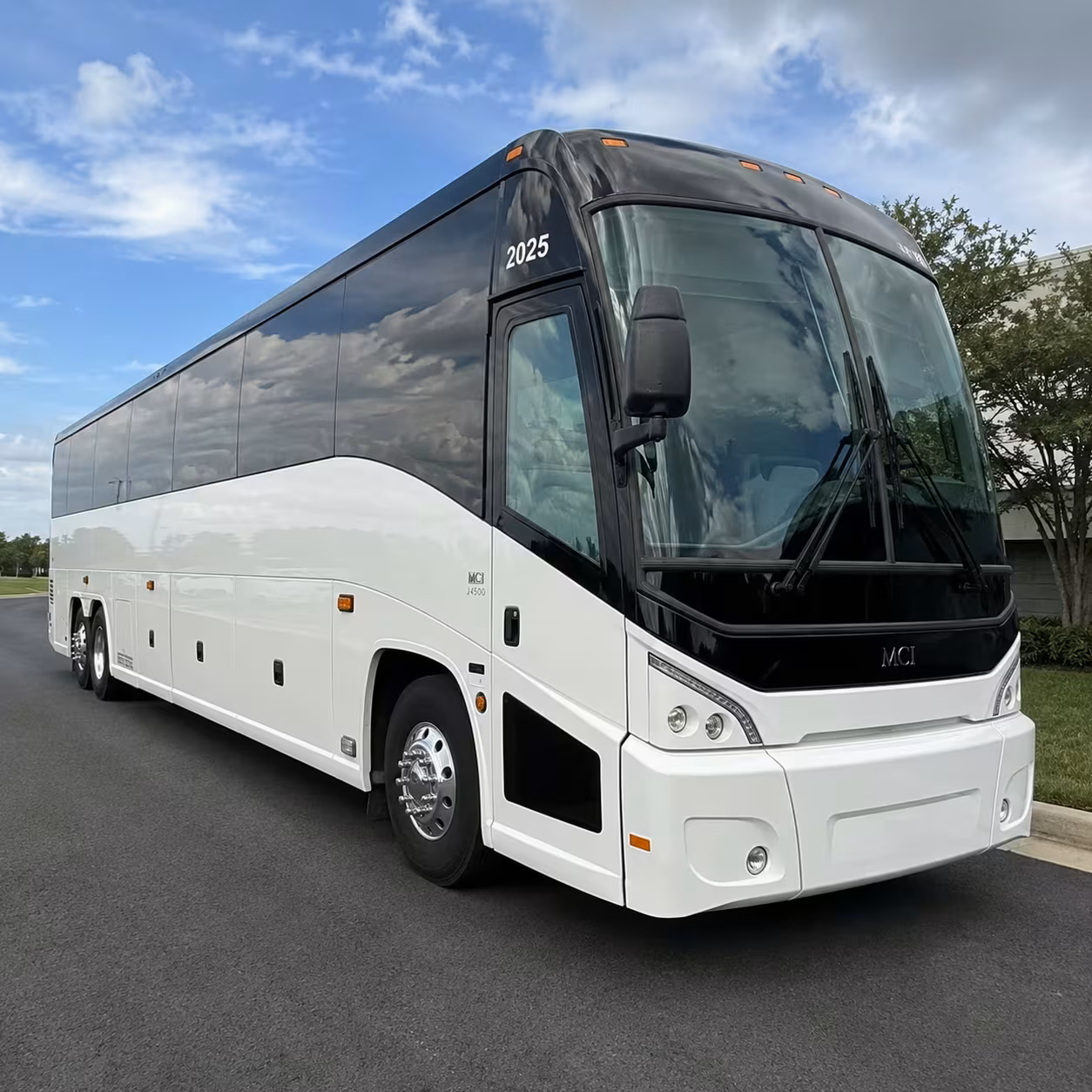 lincoln charter bus rentals to the nebraska state capitol