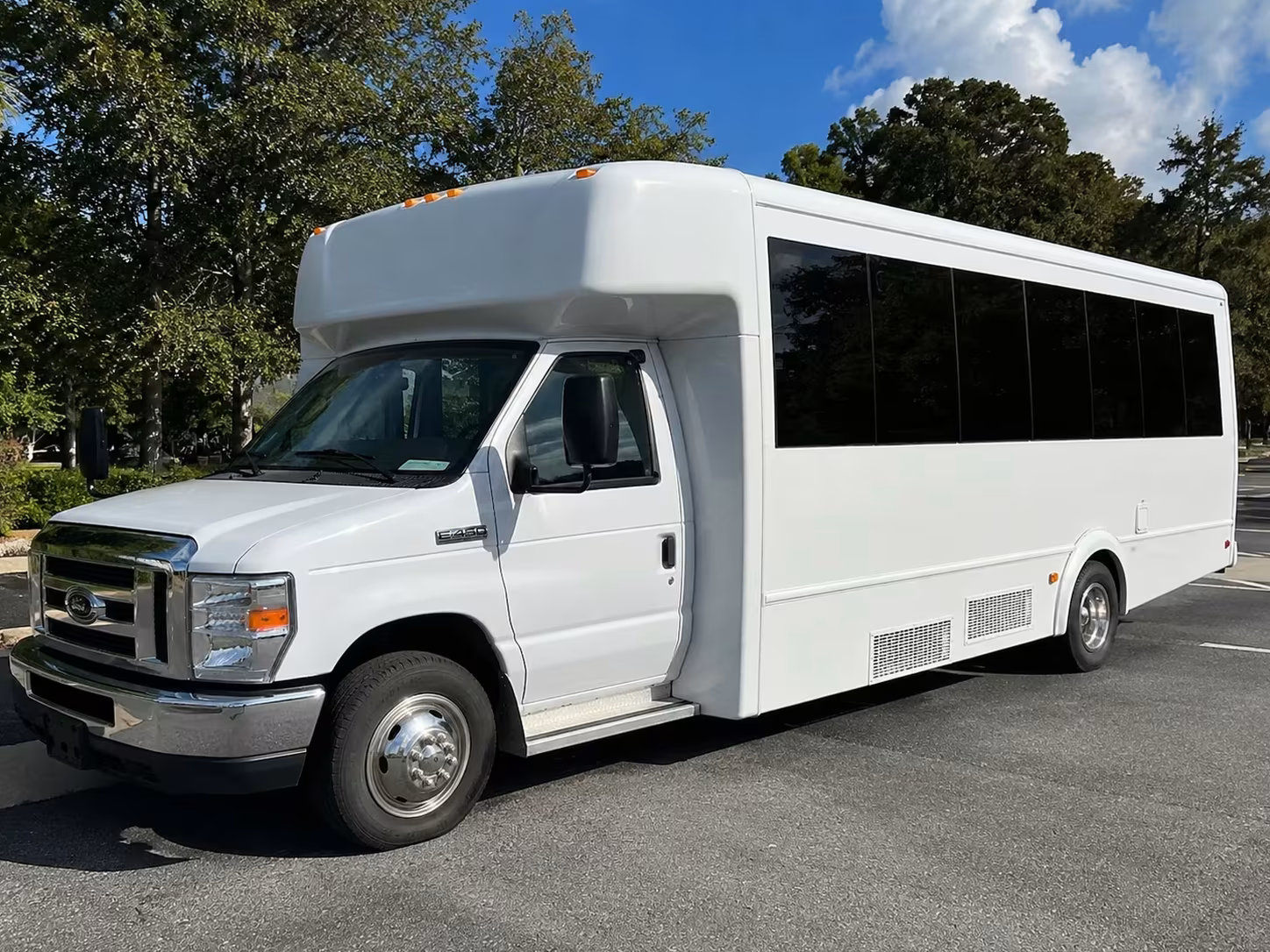 lincoln prom party bus rentals that keep your group together
