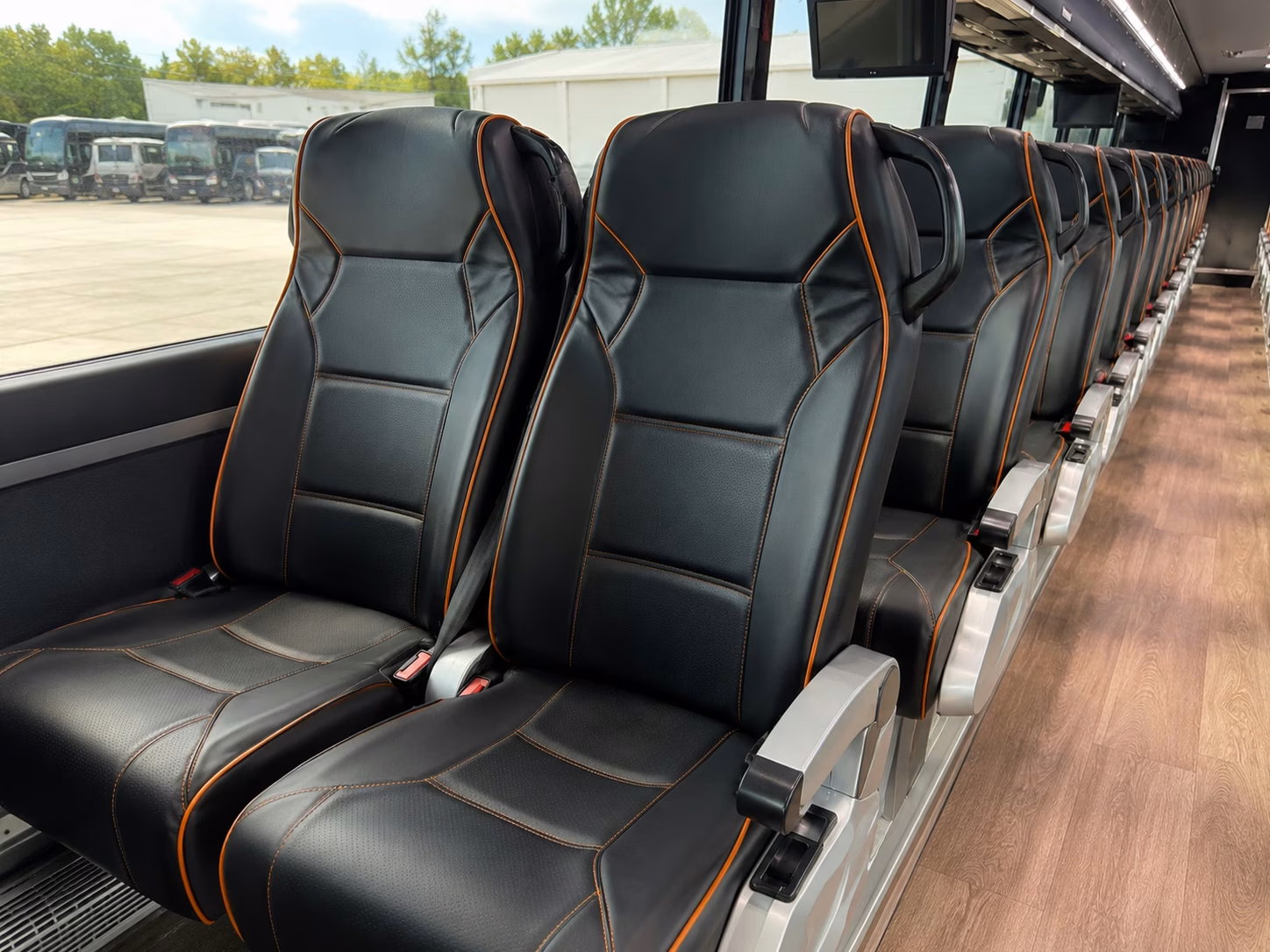 lincoln saltdogs game day charter buses at haymarket park