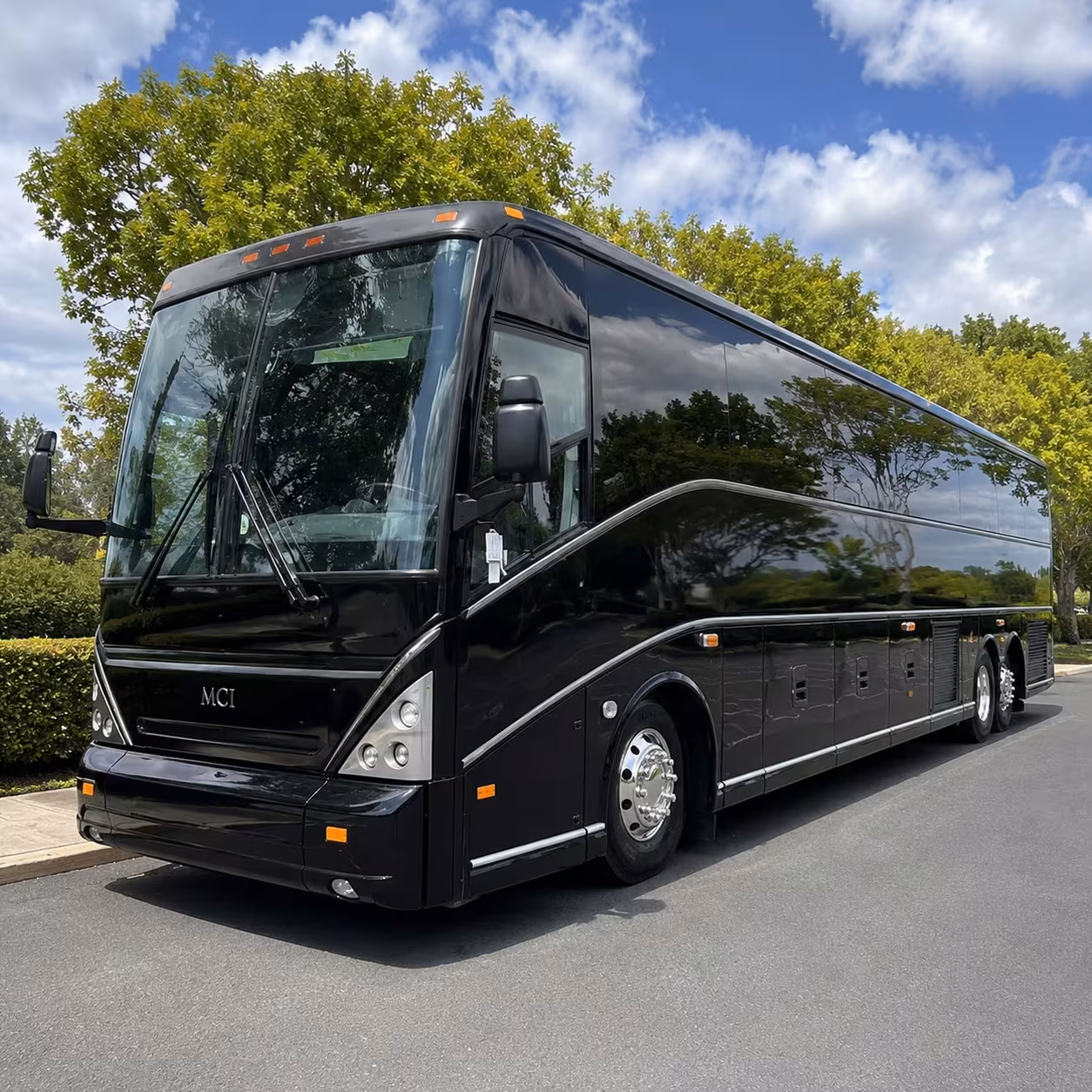 lincoln shuttle buses for unl recruiting and campus events
