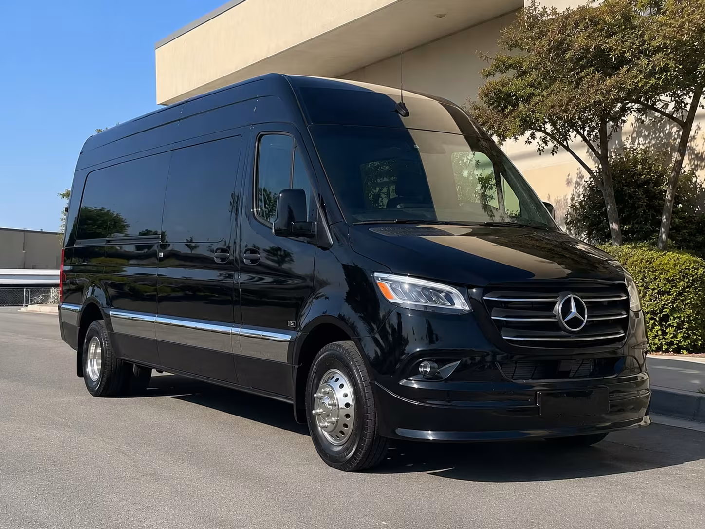 lincoln sprinter van rental with driver