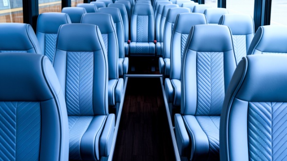 18 passenger minibus interior lincoln